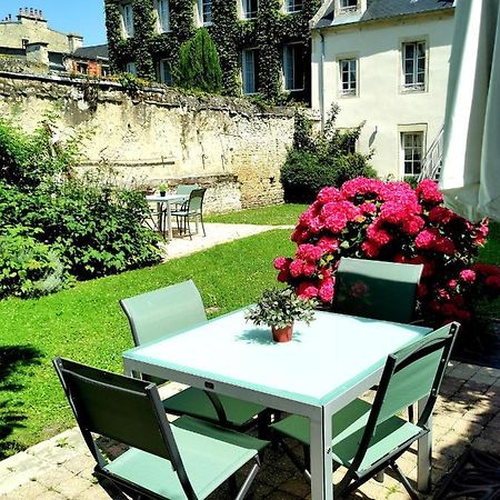 Apt Duplex Ou Plain Pied Tout Confort Plein Centre Ville Bayeux Proche Commerces, Restaurants, Avec Terrasse Privative Ou Jardin Commun Amenage Clos, Parking Gratuit A Proximite, Proche Plages Du Debarquement Esterno foto