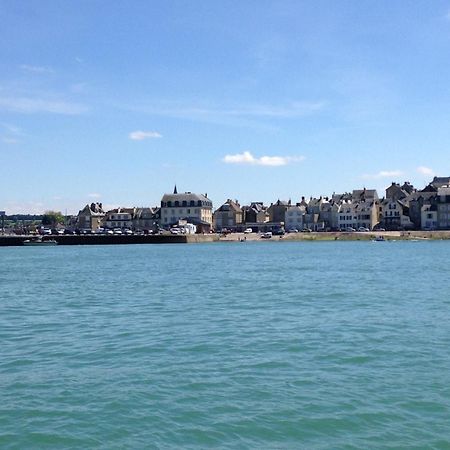 Apt Duplex Ou Plain Pied Tout Confort Plein Centre Ville Bayeux Proche Commerces, Restaurants, Avec Terrasse Privative Ou Jardin Commun Amenage Clos, Parking Gratuit A Proximite, Proche Plages Du Debarquement Esterno foto