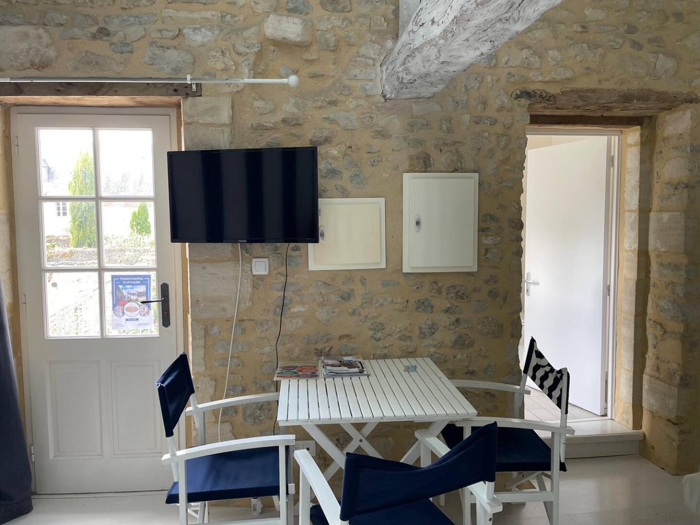 Apt Duplex Ou Plain Pied Tout Confort Plein Centre Ville Bayeux Proche Commerces, Restaurants, Avec Terrasse Privative Ou Jardin Commun Amenage Clos, Parking Gratuit A Proximite, Proche Plages Du Debarquement Esterno foto