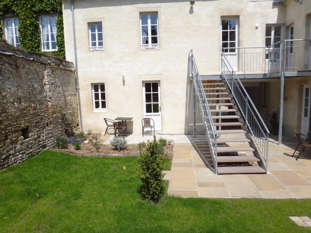 Apt Duplex Ou Plain Pied Tout Confort Plein Centre Ville Bayeux Proche Commerces, Restaurants, Avec Terrasse Privative Ou Jardin Commun Amenage Clos, Parking Gratuit A Proximite, Proche Plages Du Debarquement Esterno foto